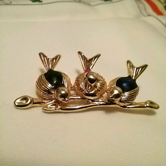 Bird Trio Pin Brooch. - Picture 1 of 4
